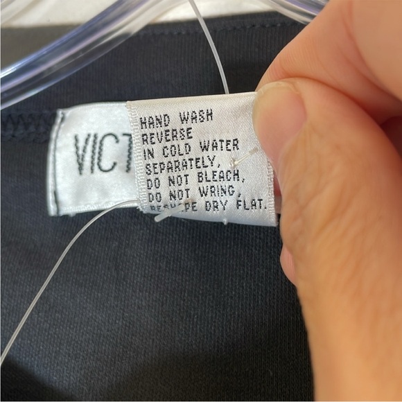 VICTORIA HARBOUR Pearl Crystal Bead Embroidered Short Sleeve Tee. Medium. NWT. - Picture 3 of 8